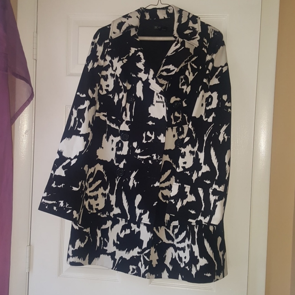 Coat - Picture 4 of 4